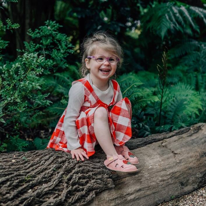 Tikki niños sandalias descalzas nido gatito calzado 0PTB15